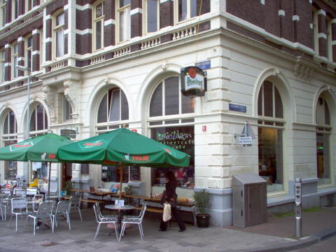 Dwaze Zaken, Amsterdam