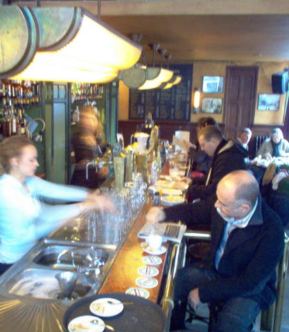 Cafe Thijssen bar